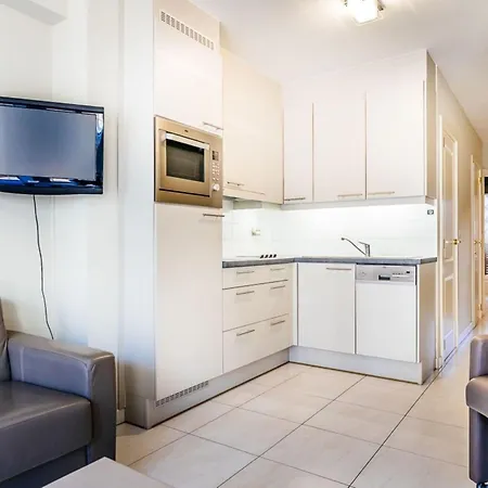 Apartment Dante 101 Modern With Side Sea View